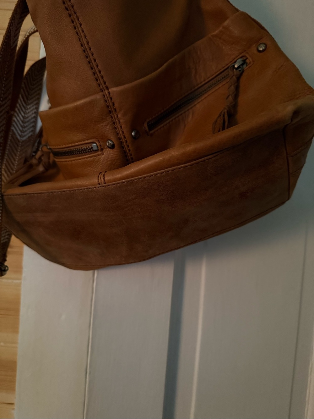 Women's Brown Leather-Style Multi-Pocket Shoulder Bag - Picture 3 of 4